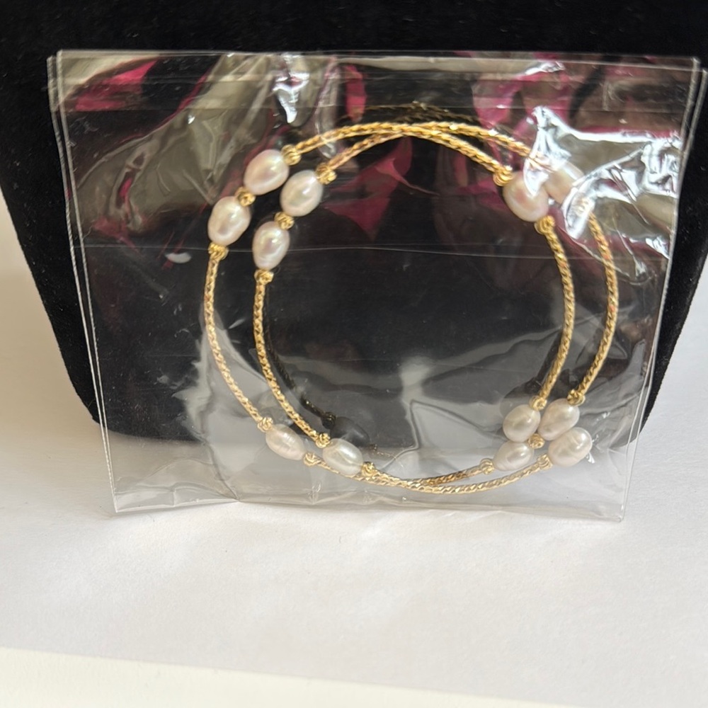 Elegant Gold and Pearl Bracelet Set